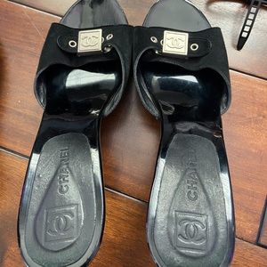 chanel black heels